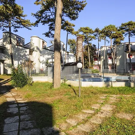 Village * Линьяно-Саббьядоро